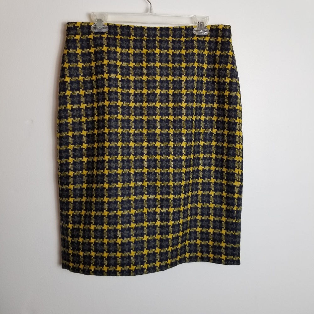 Pure Collection Houndstooth Check Wool Pencil Skirt